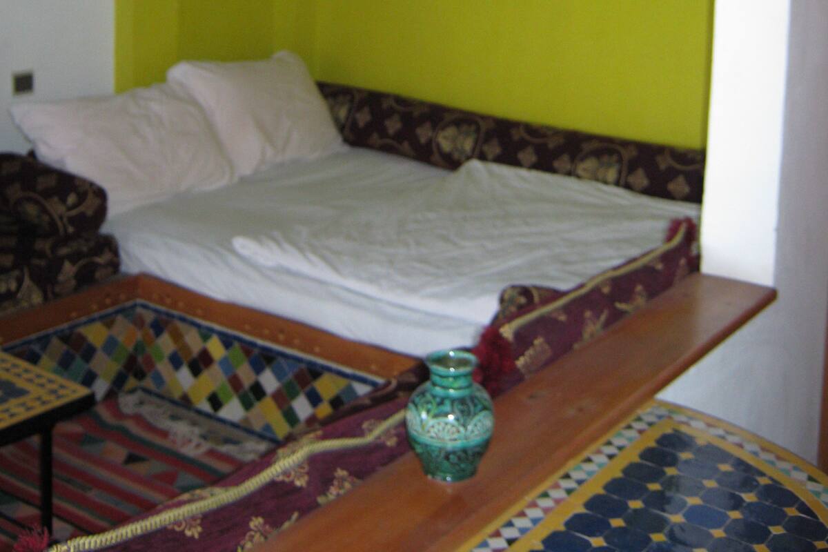 Traditional Studio | Peti besi dalam bilik, meja, Wi-fi percuma 