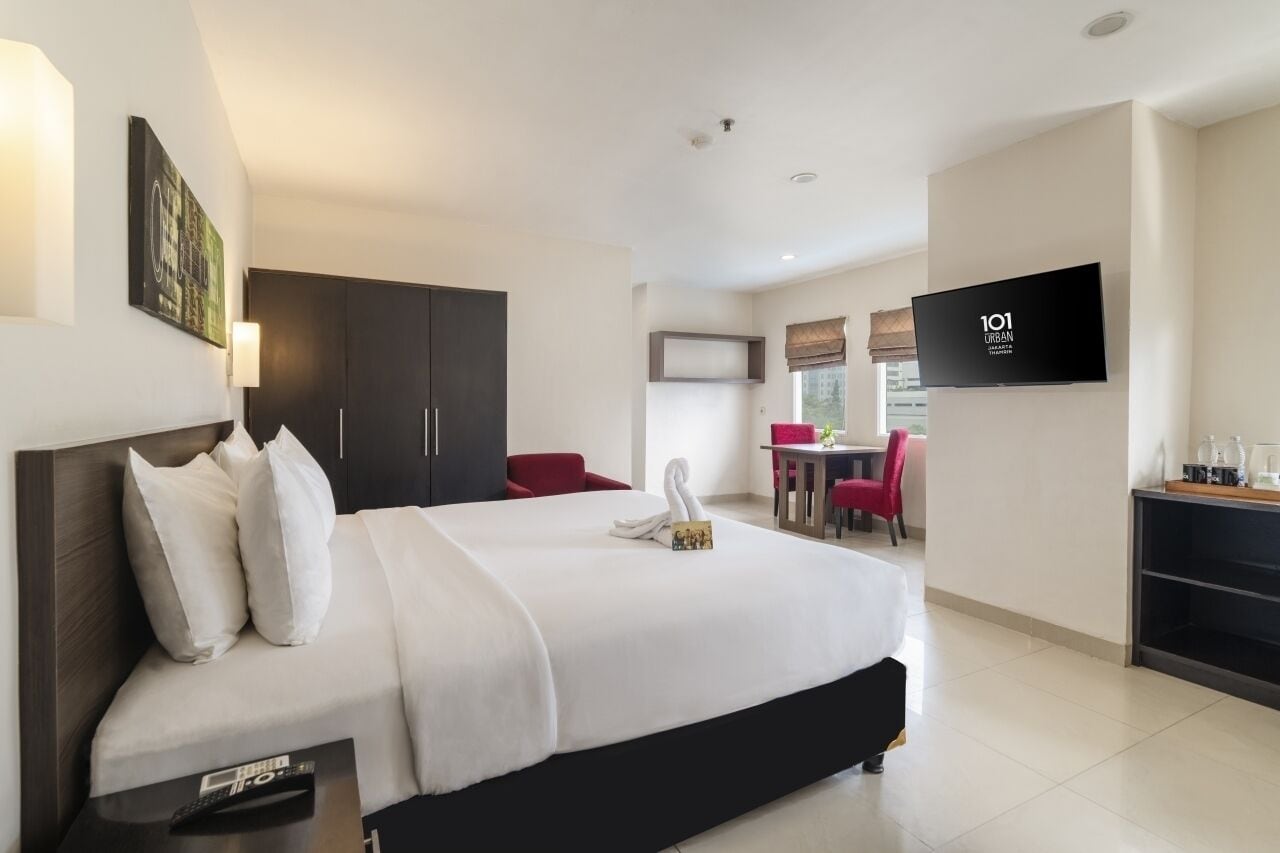 Executive Residence | Desk, soundproofing, free WiFi, bed sheets