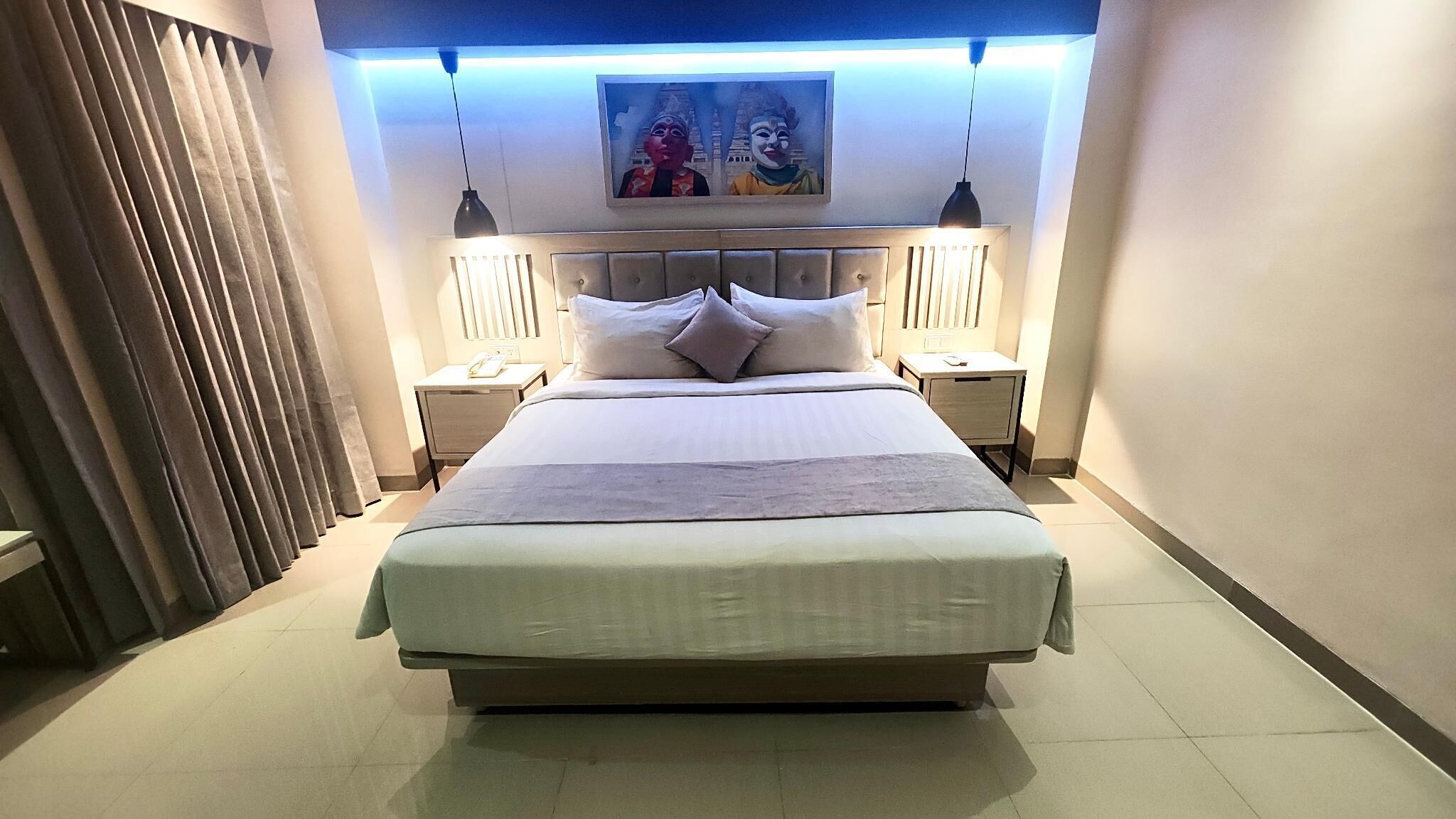 New Deluxe Residence | Desk, soundproofing, WiFi (free), bed sheets