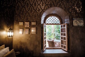 Superior Double Room | 1 bedroom, premium bedding, Select Comfort beds, in-room safe