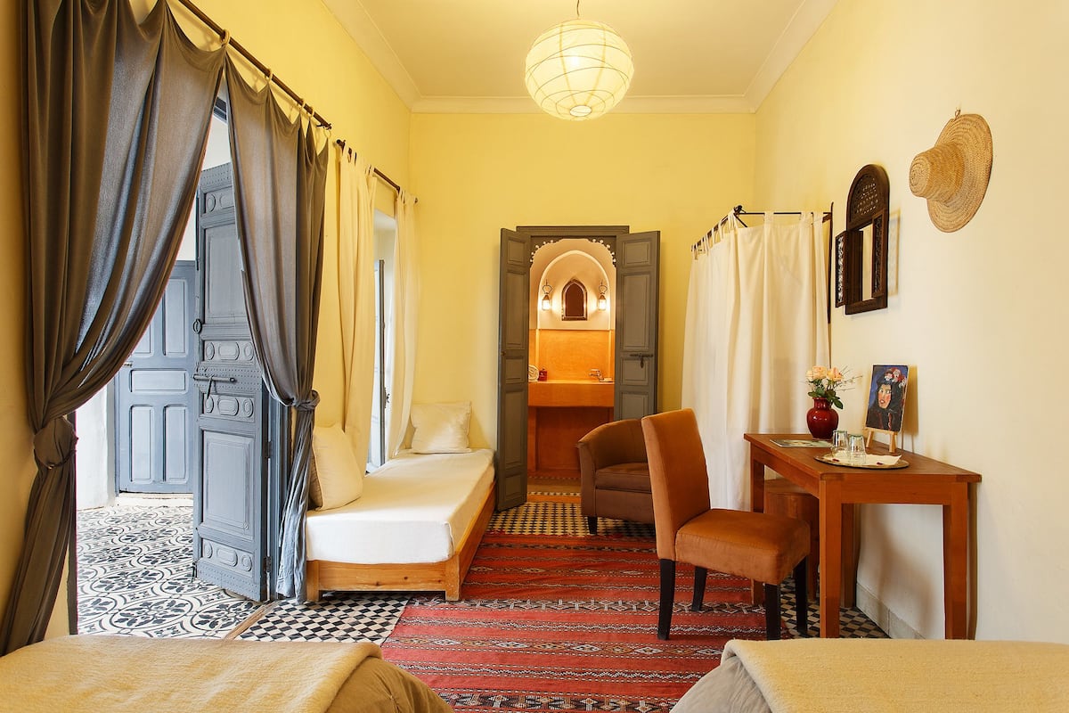 Kamar Double atau Twin Tradisional | Brankas, meja kerja, Wi-Fi gratis, dan seprai linen