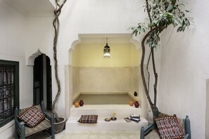 Indoor spa tub - Dar Touyir (Marrakech)