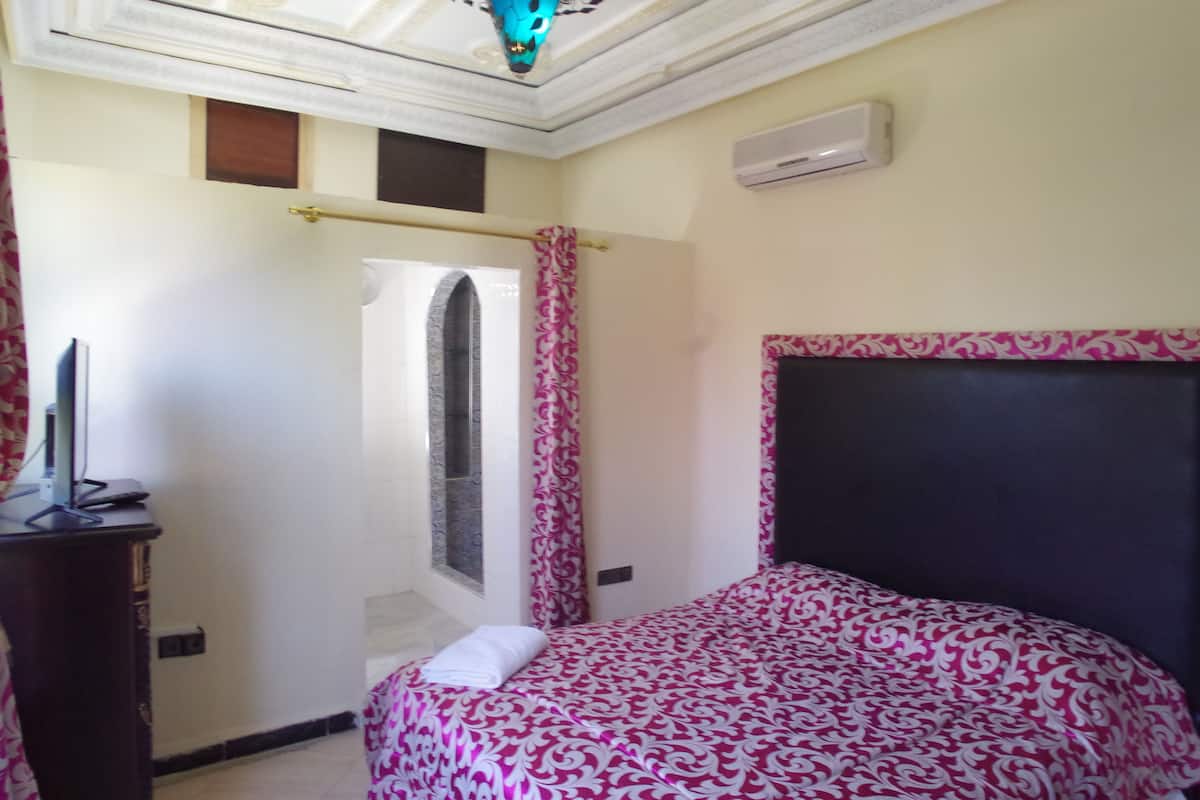 Deluxe Double Room | 7 bedrooms, individually decorated, individually furnished, desk