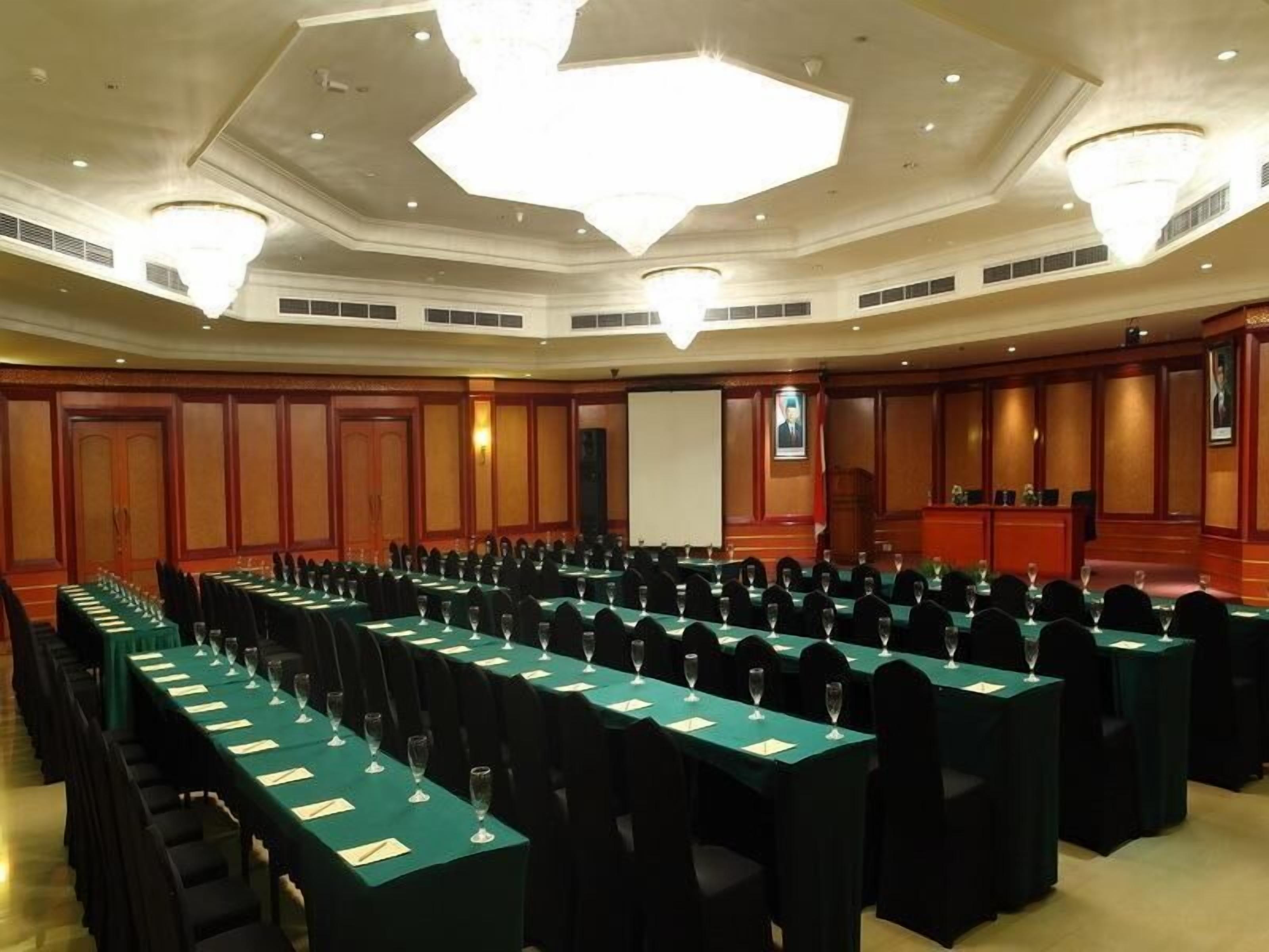 Meeting facility