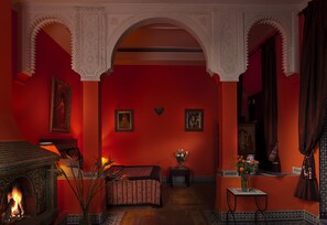 Chambre Luxe, 1 chambre | Coffres-forts dans les chambres, décoration personnalisée, bureau