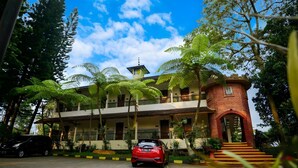 Unclassified image, 3 of 52, button - Taman Sari Hotel Dan Resort (Sukabumi)