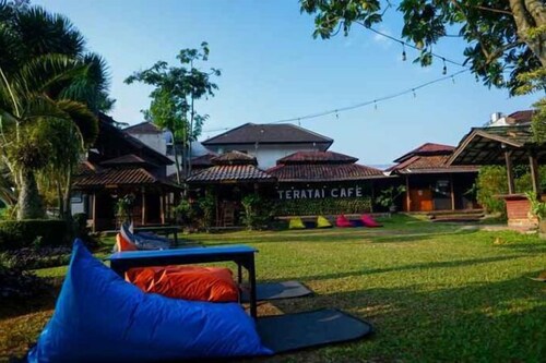 Taman Sari Hotel Dan Resort