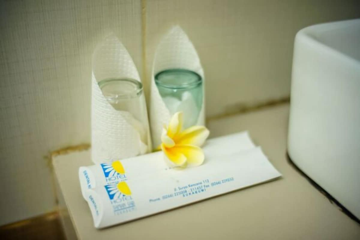Bathroom amenities