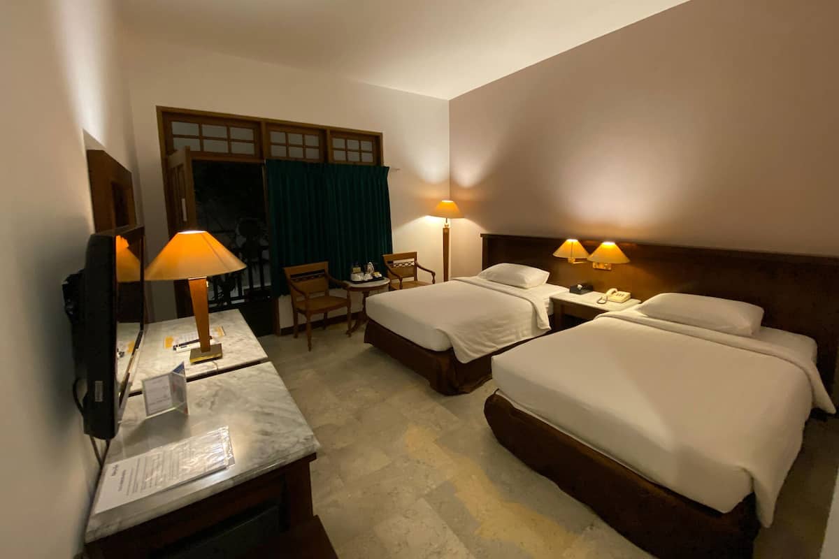 Suite | 1 bedroom, in-room safe, desk, free WiFi