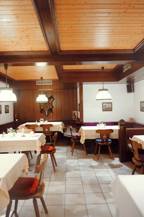 Free daily buffet breakfast - Hoftaverne Ziegelböck (Vorchdorf)