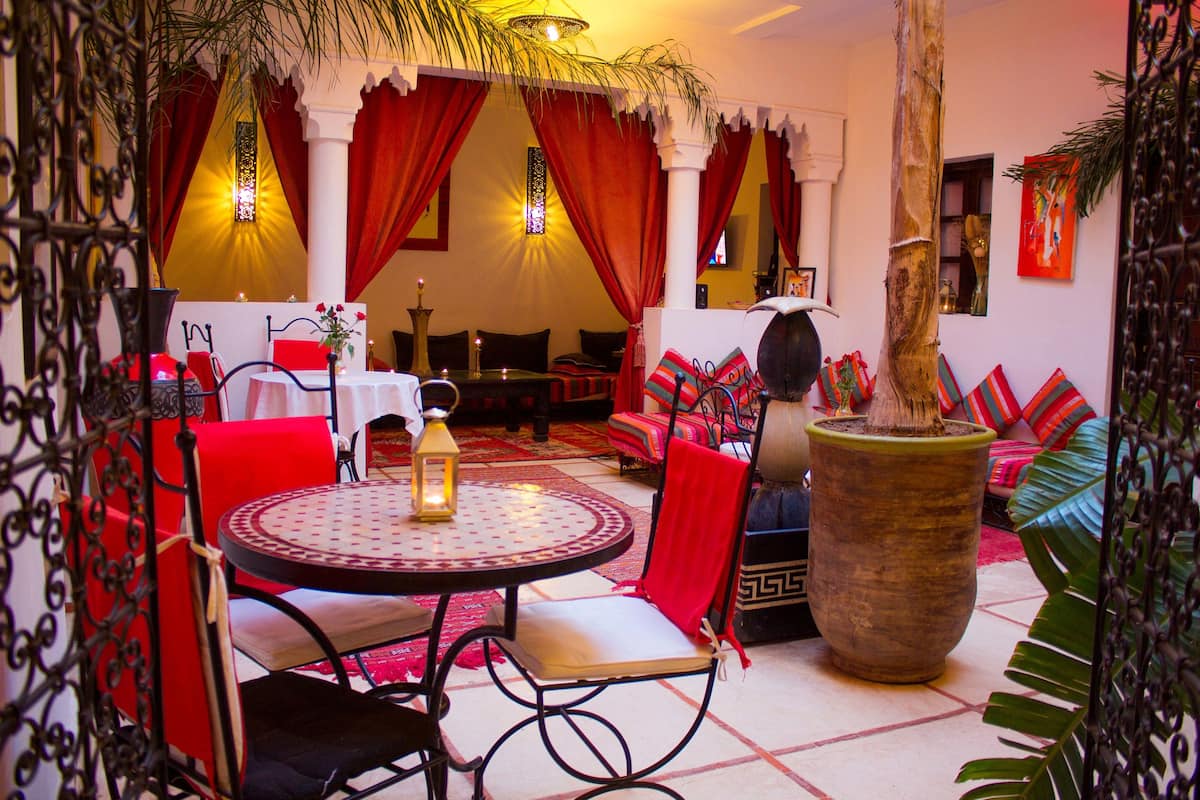 Coffres-forts dans les chambres, Wi-Fi gratuit