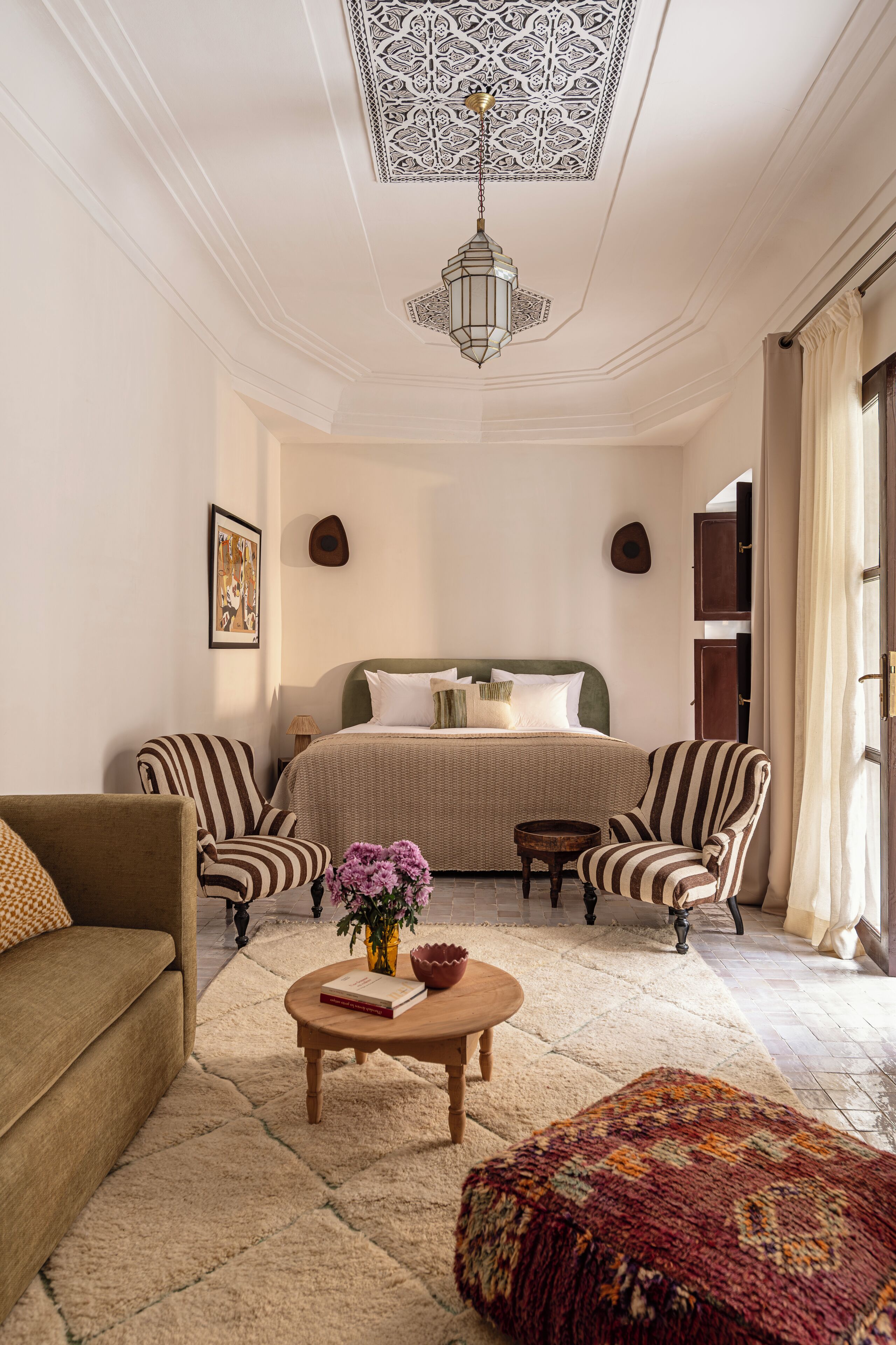 Deluxe Suite | Egyptian cotton sheets, premium bedding, in-room safe