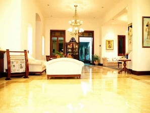 Lobby - Kresna (Wonosobo)