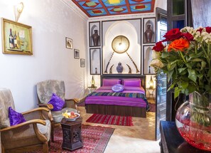 Suite Majestueuse | Minibar, coffres-forts dans les chambres, ameublement personnalisé