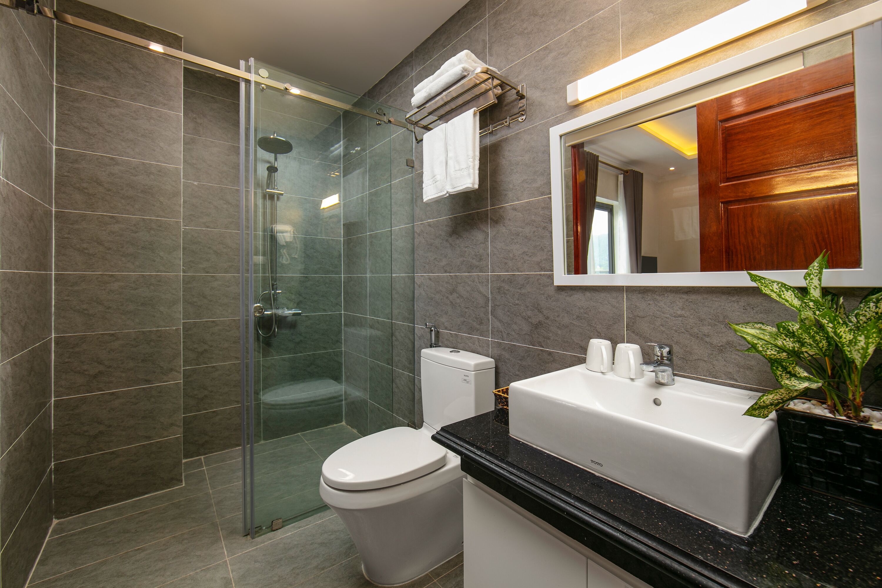 shower, free toiletries, hair dryer, slippers