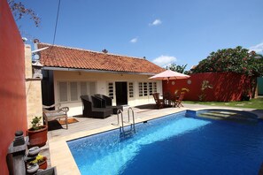 Outdoor pool - Villa Pondok Terra (Yogyakarta)