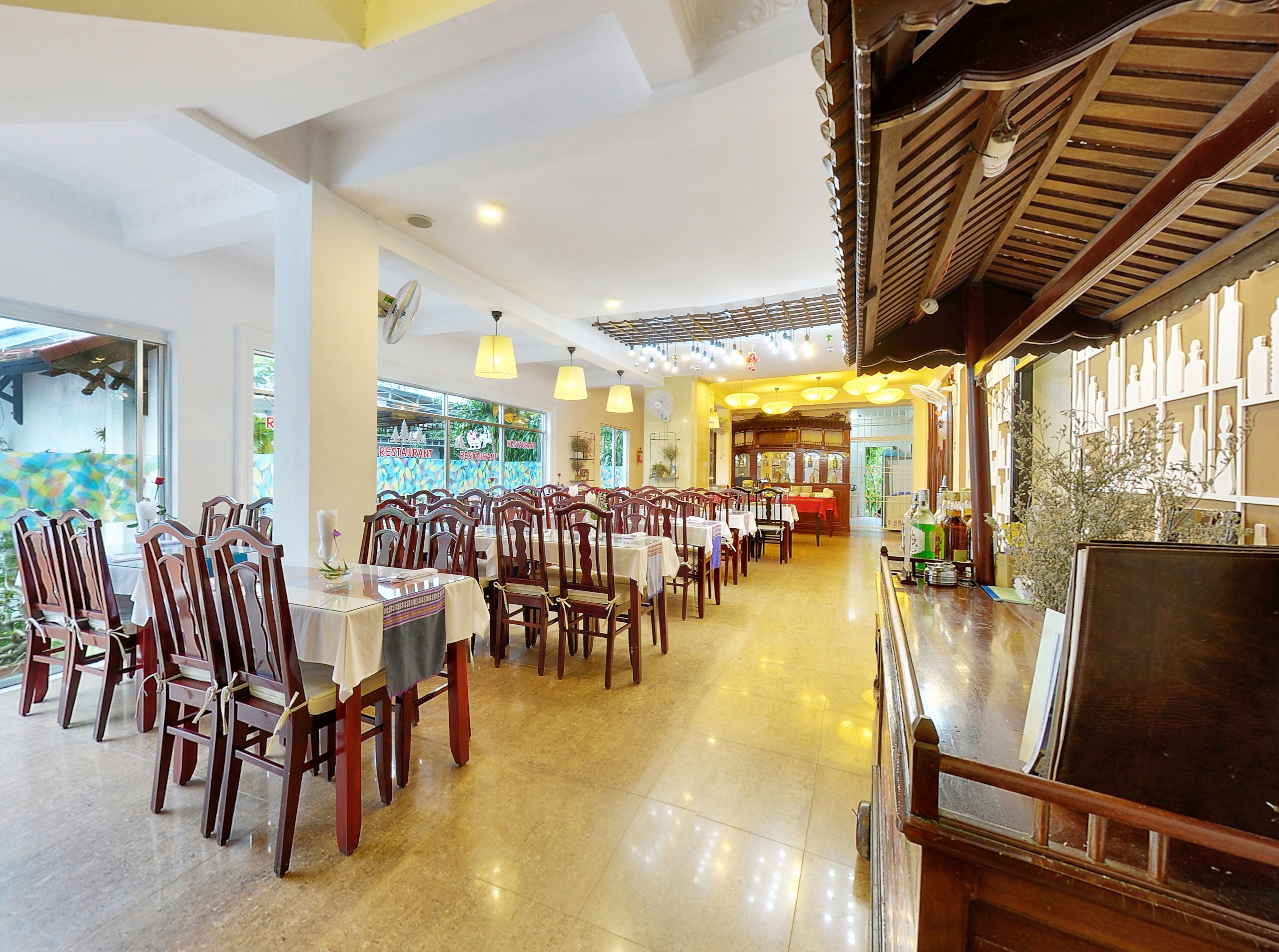 daily continental breakfast (vnd 80000 per person)