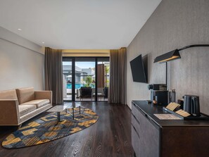 Minibar, skrivbord, strykjärn/strykbräda och gratis wi-fi