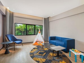 Family Room, 3 Single Beds