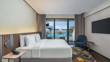 Minibar, desk, iron/ironing board, free WiFi