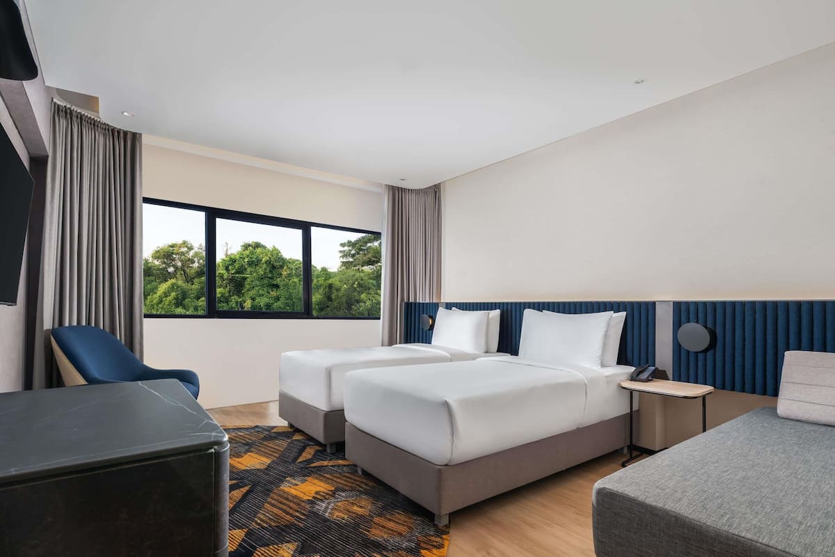 Minibar, skrivebord, strykejern/-brett og wi-fi (inkludert)