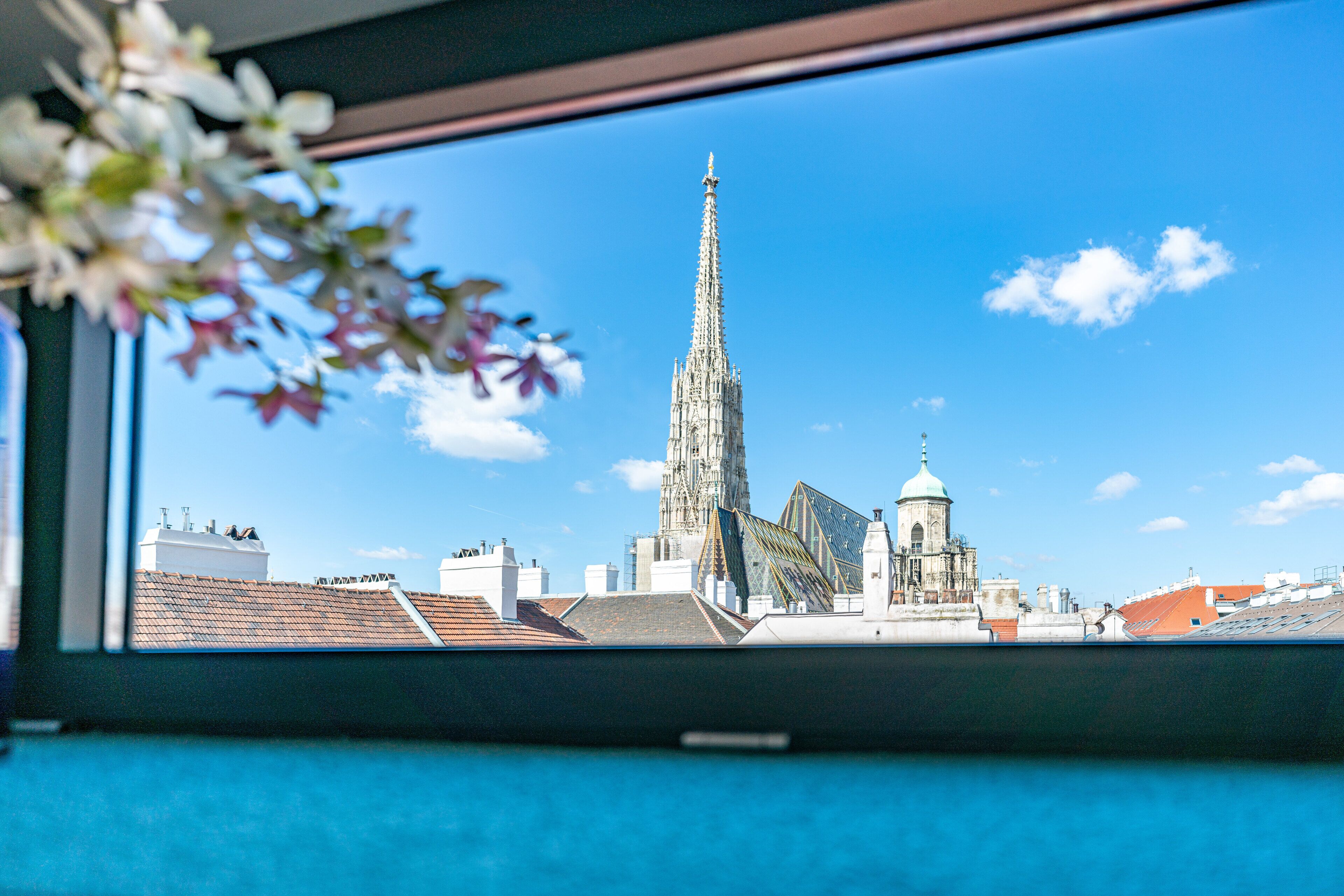 studio suite, city view (penthouse) | minibar, in-room safe, individually decorated, individually furnished