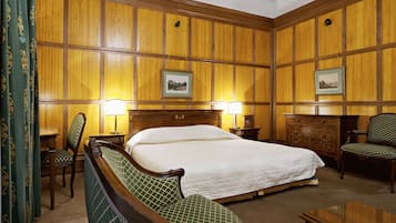 Tek Büyük Yataklı Oda | Minibar, odada kasa, ayrı ayrı dekore edilmiş, ayrı ayrı döşenmiş