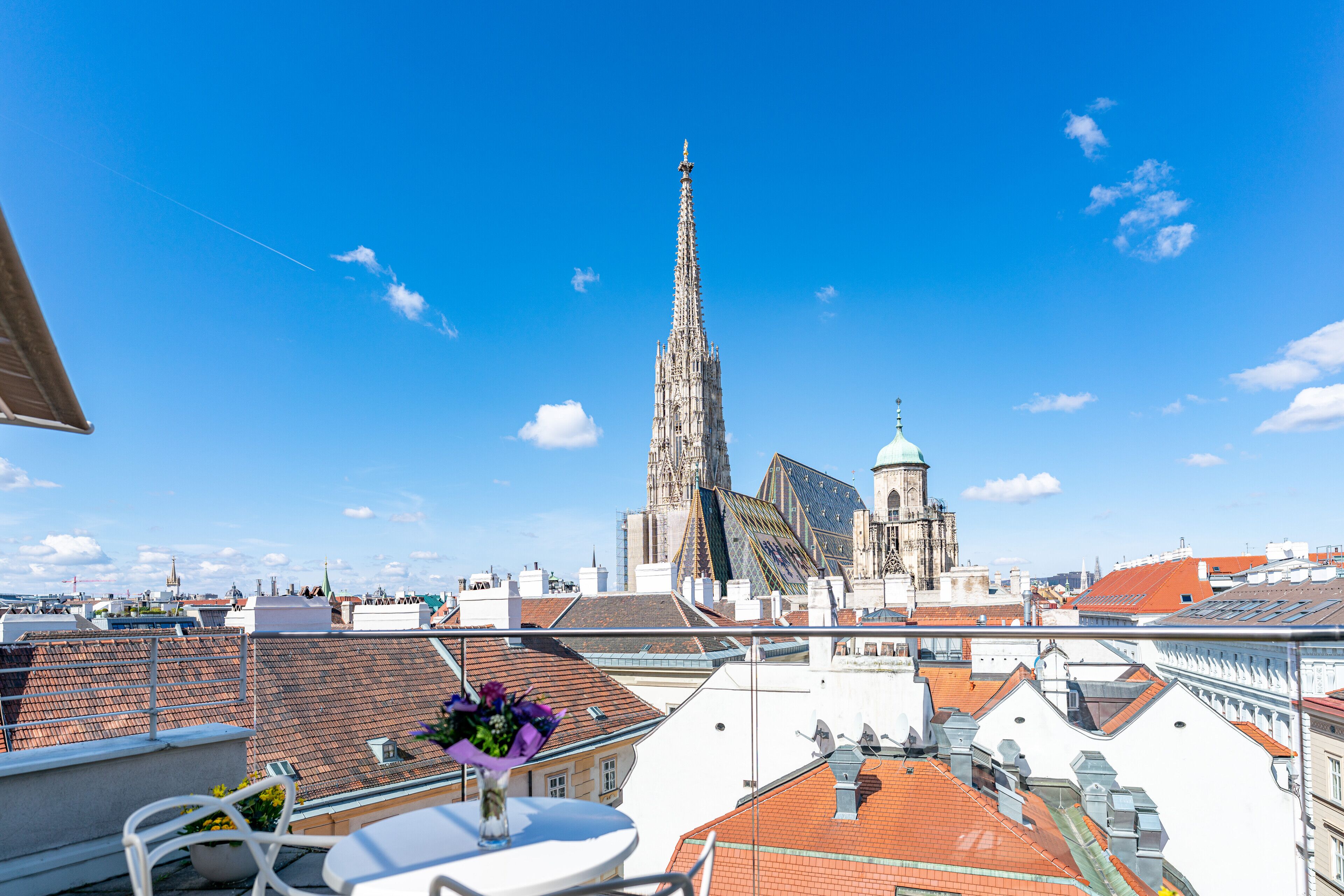 studio suite, city view (penthouse) | minibar, in-room safe, individually decorated, individually furnished