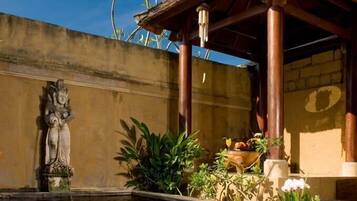 Perincian bahagian luar