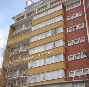 Unclassified image, 2 of 7, button - Copacabana (La Paz)