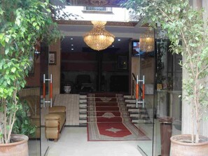 Property entrance - Atenas Hotel (Tetouan)