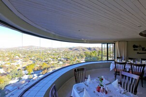 Breakfast, lunch, dinner served; local and international cuisine 