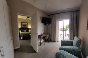 Room - Harewood Lodge (East London)