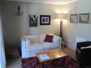 Wilde Als Suite - Apartment for 2 | Living area | Flat-screen TV - The Clarens Country House (Clarens)