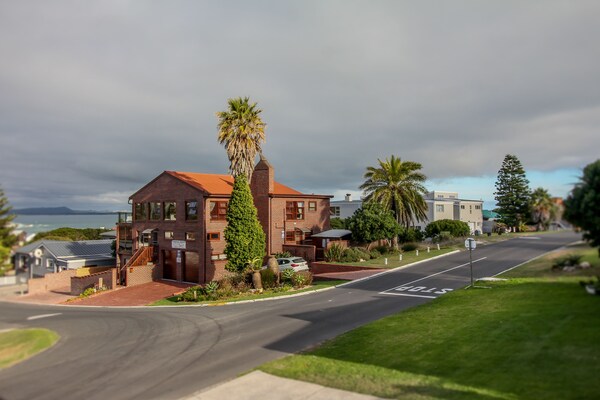 White Shark Guest House - Western Cape