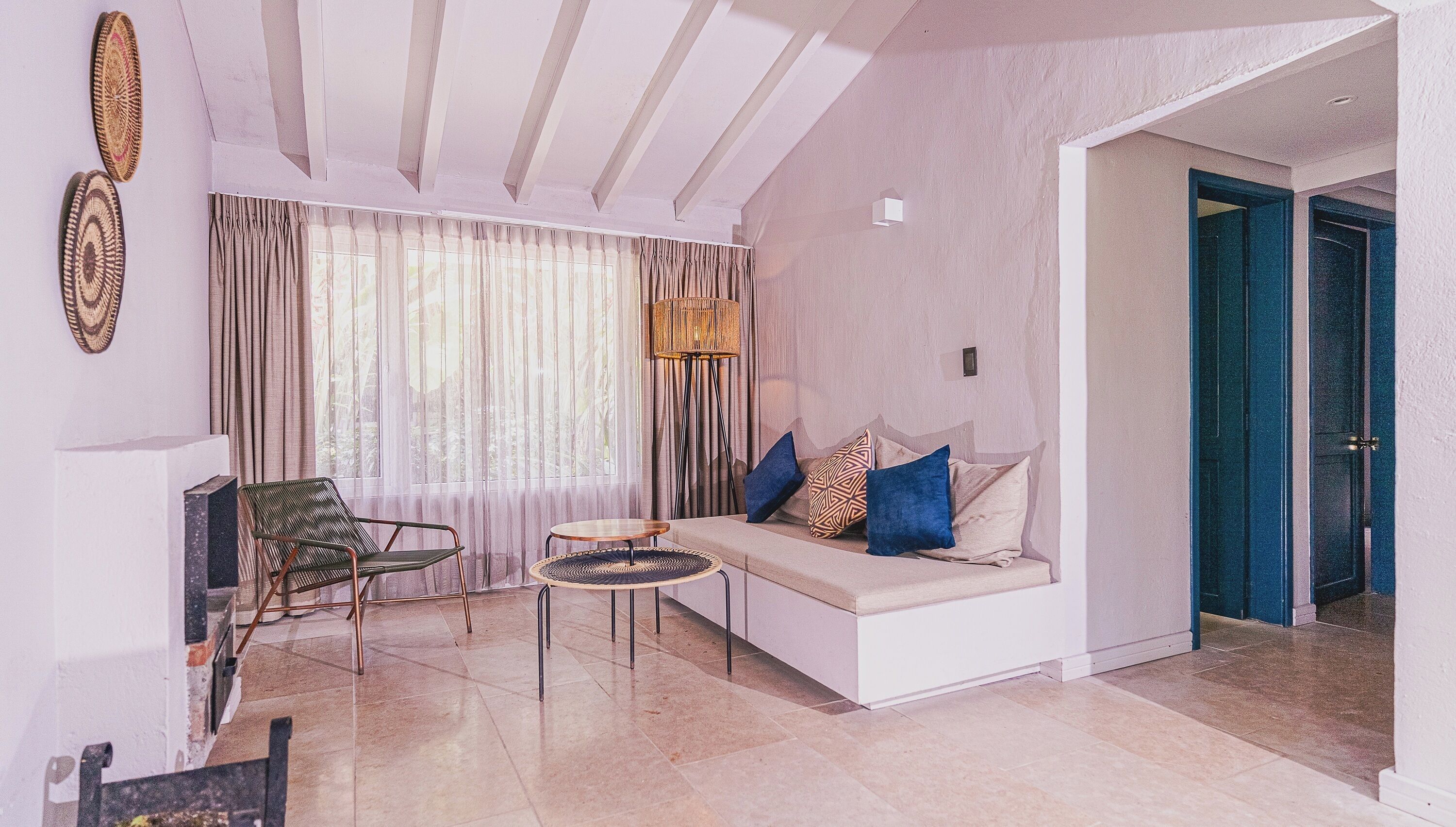 Sistema de insonorización, wifi gratis y ropa de cama 