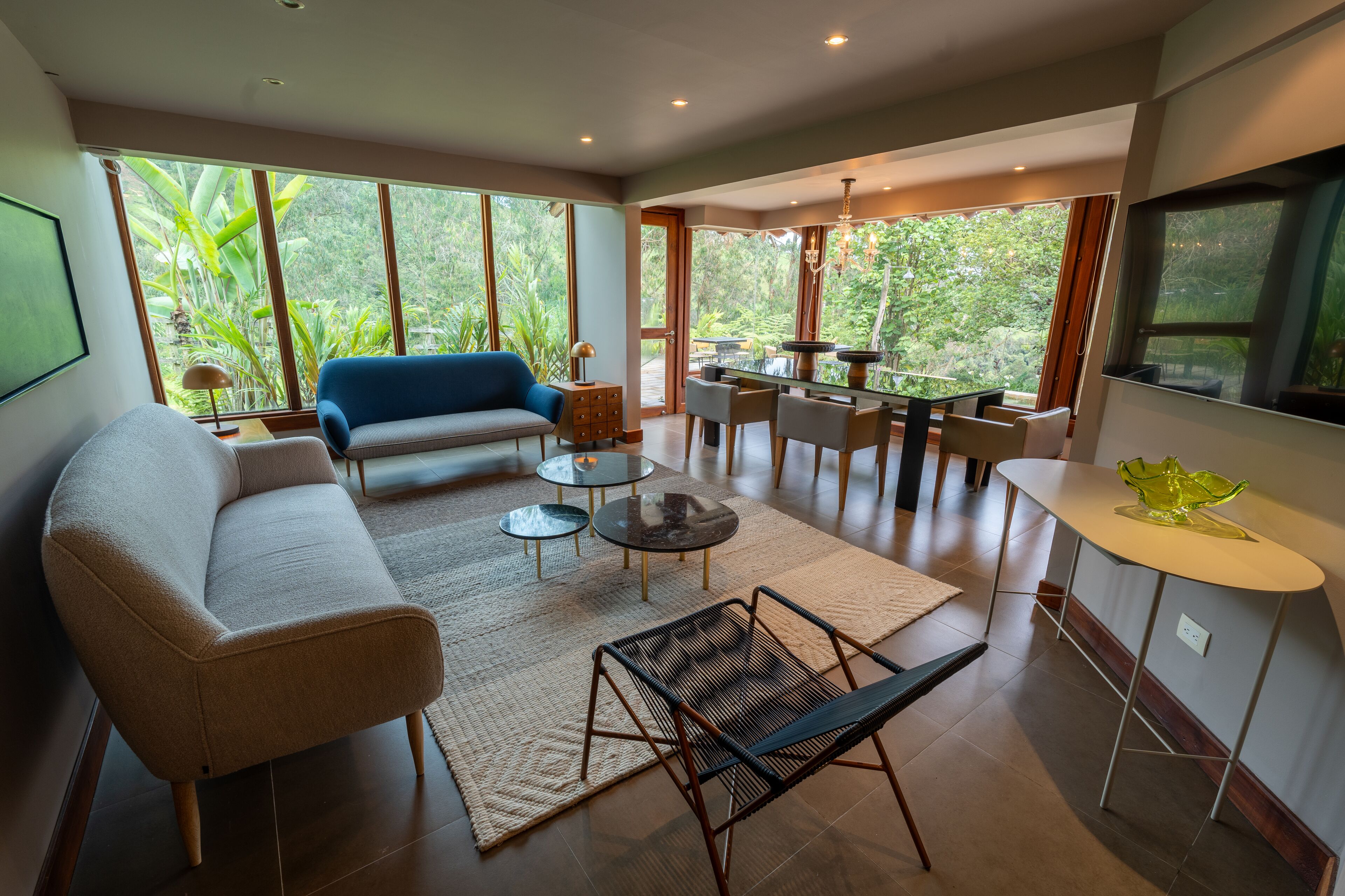 Soundproofing, free WiFi, bed sheets