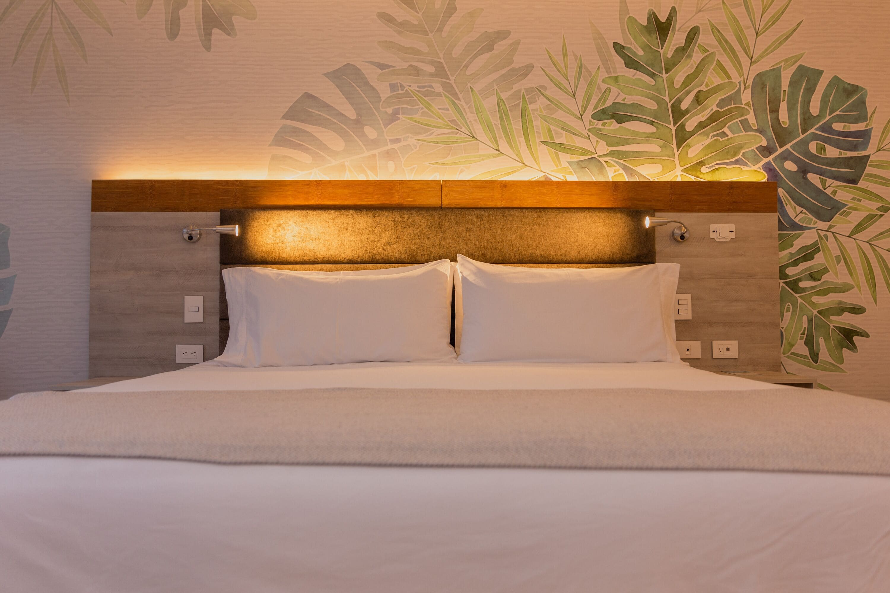 luxury room | soundproofing, free wifi, bed sheets