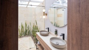 Suite (Ejecutiva) | Bathroom - Termales del Otoño (Villamaria)