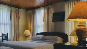 Unclassified image, 5 of 27, button - Hotel California Pacho (Pacho)