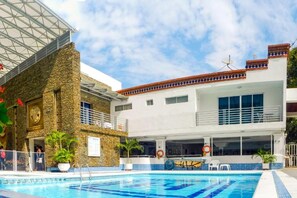 Outdoor pool - Hotel Tayrona Rodadero (Santa Marta)