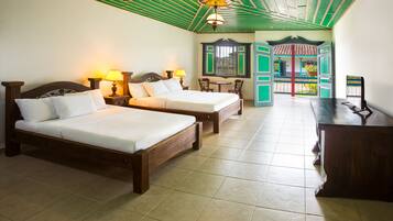 Basic Double Room | In-room safe, individually furnished, desk, laptop workspace