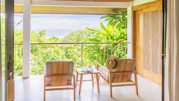 Suite (Panorama, One King Bed) | Terrace/patio