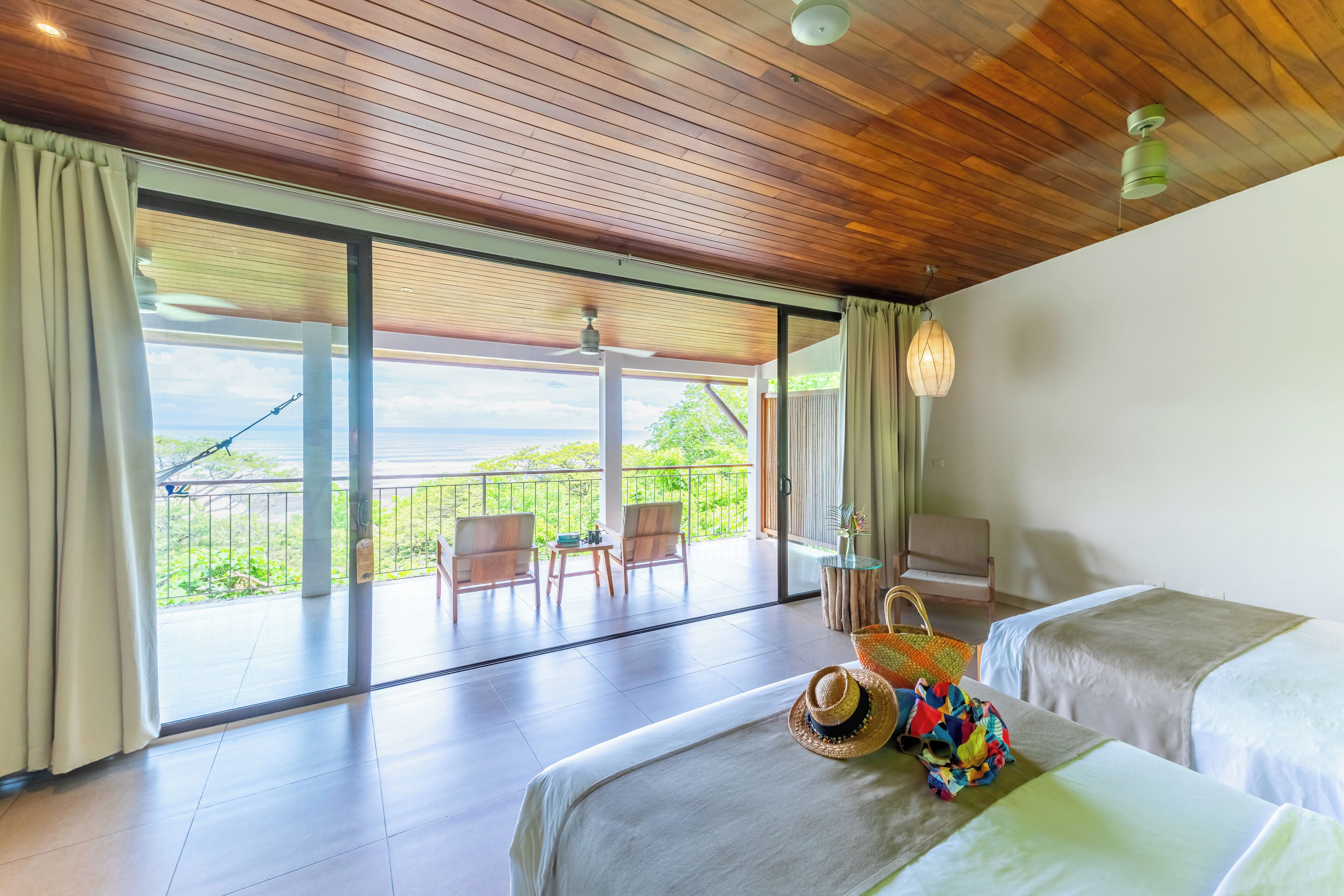 Panorama Suite, Two Queen Beds | Ropa de cama de alta calidad y caja de seguridad en la habitación 