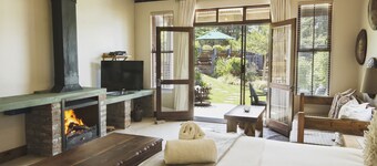 A Hilltop Country Retreat