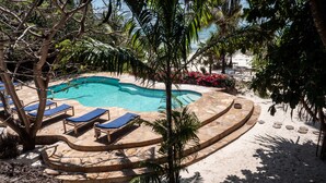 Panoramic Chalet, Beachfront | Terrace/patio - Villa de Coco (Jambiani)
