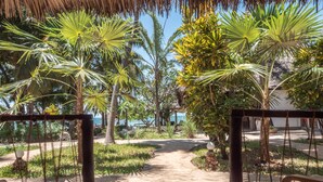 Classic Room, 1 Queen Bed, Non Smoking, Oceanfront | Terrace/patio - Villa de Coco (Jambiani)