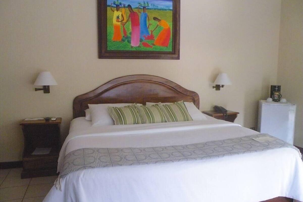 Standard Double Room, 1 King Bed, Refrigerator | Premium bedding, in-room safe, iron/ironing board, free cots/infant beds