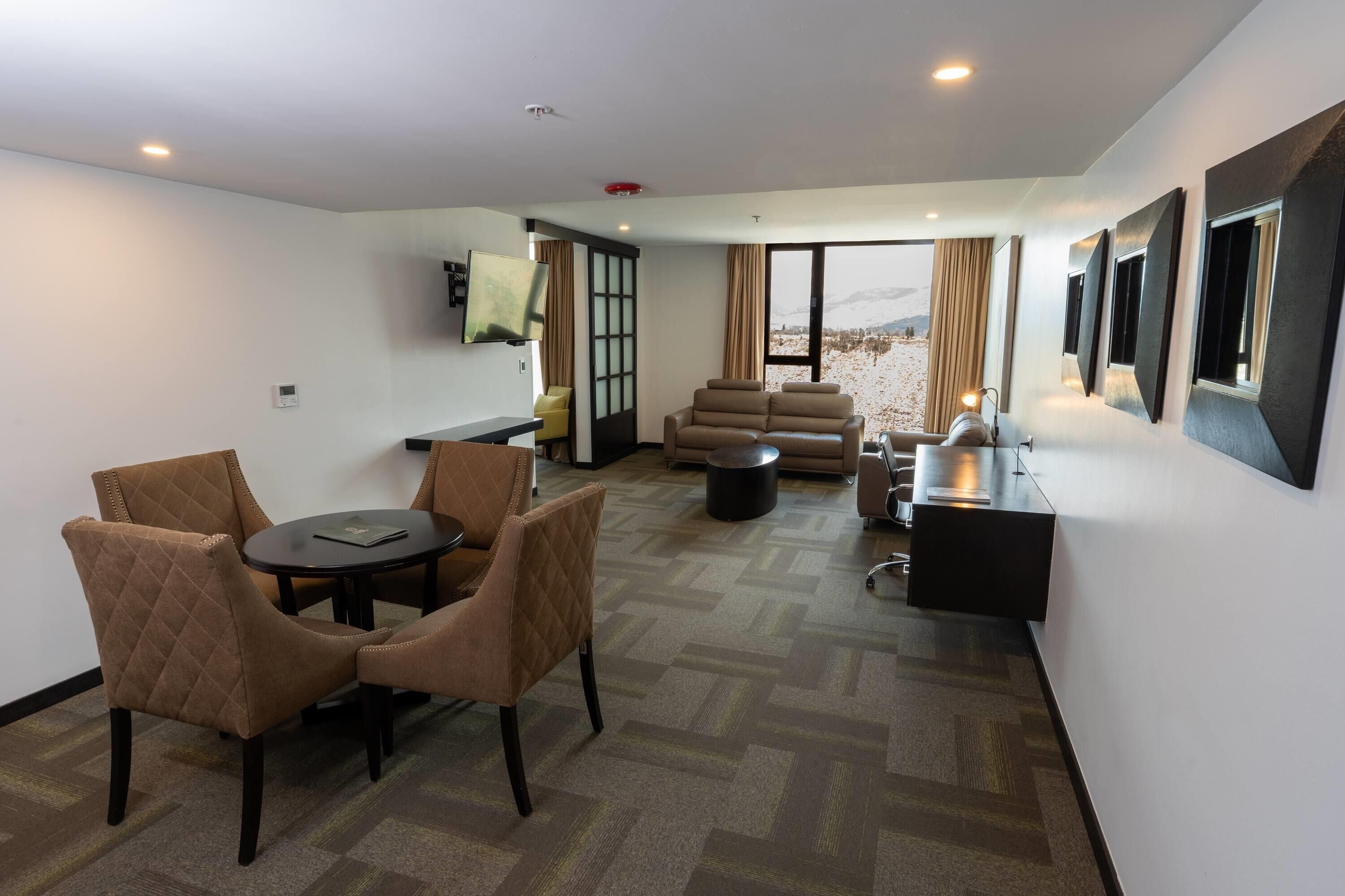 Executive Suite, 1 King Bed | 1 bedroom, premium bedding, in-room safe, desk