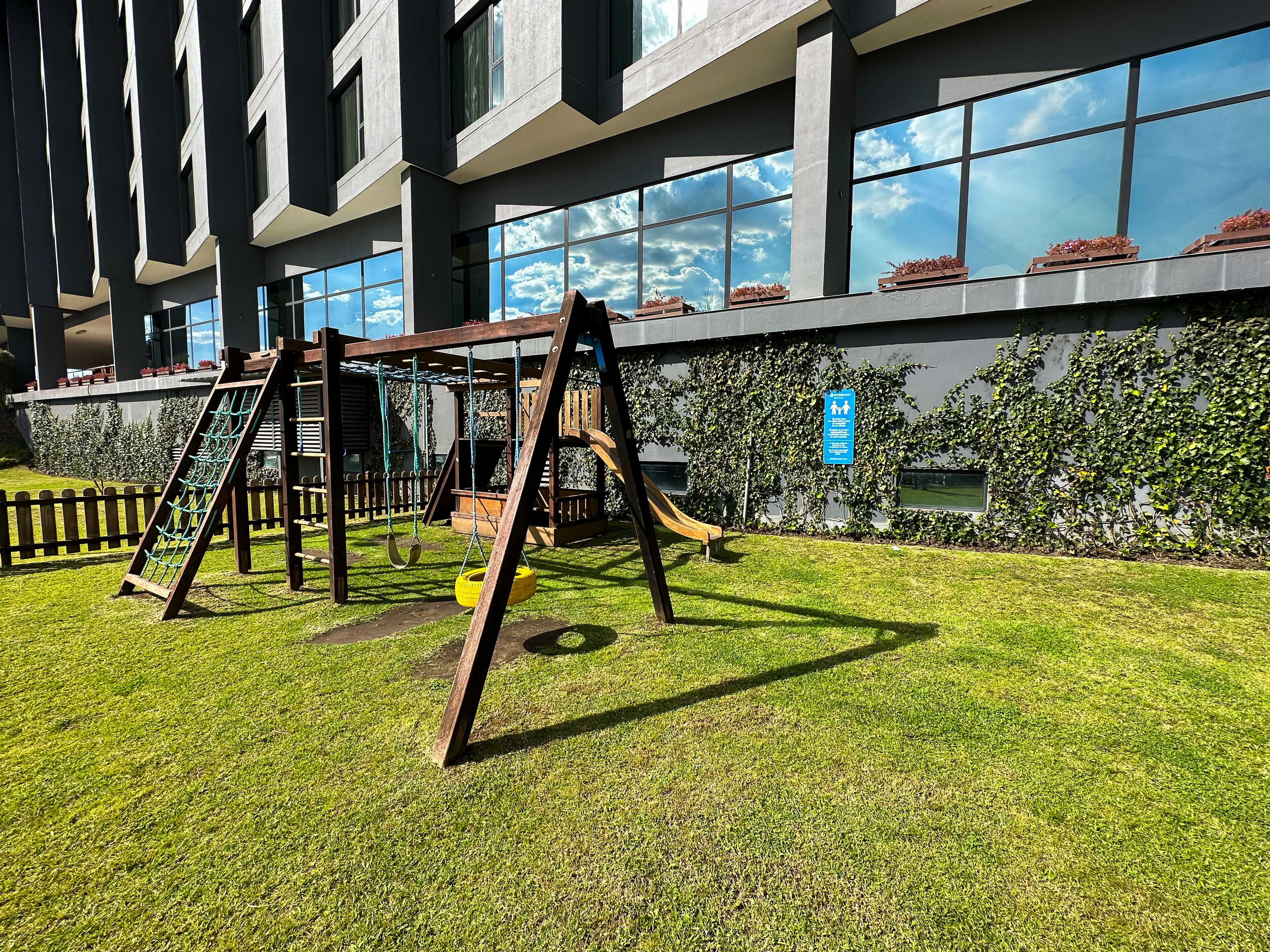 children’s play area – outdoor